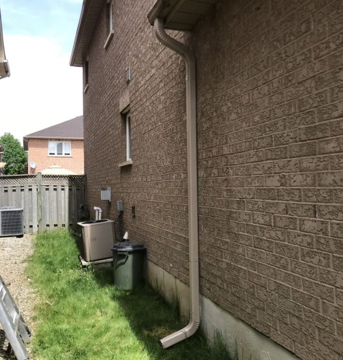 Downspout Installation – Toronto, Mississauga| The Eaves Pro